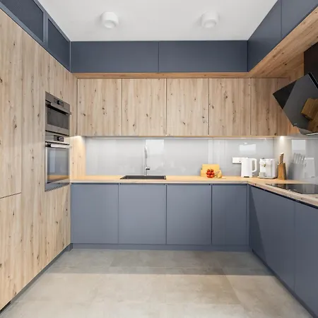 Ina Rent Zatoka Bursztynowa * グダニスク